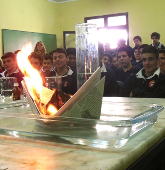 La Magia Química otra vez presente en la Escuela Inmaculada Concepción