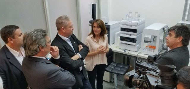 (Español) Quedó inaugurado un equipamiento único en la región destinado al análisis multielemental